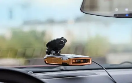 How to Choose the Best Radar Detector for Your Needs